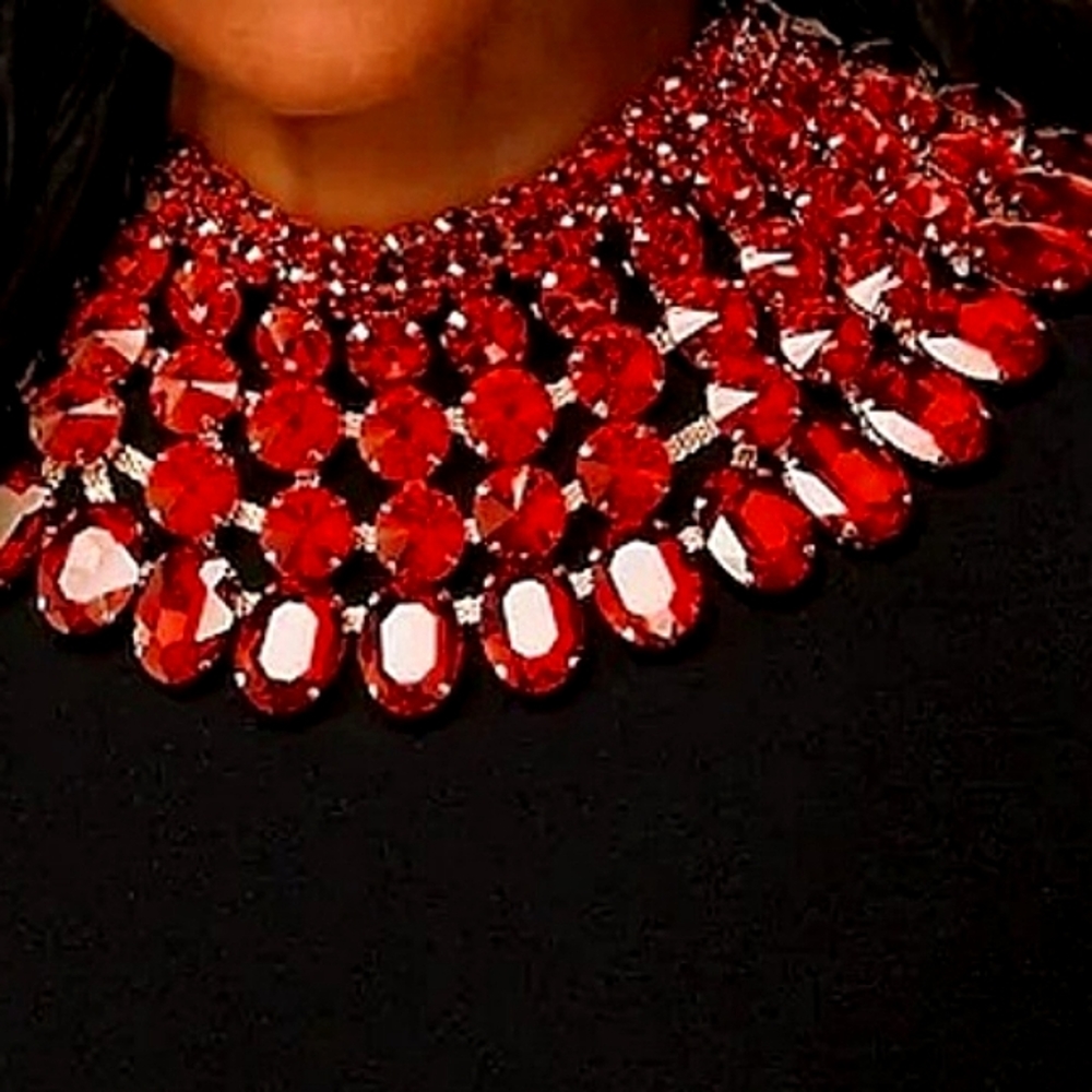 Collar Bib Necklace Set - Picture 7 of 8